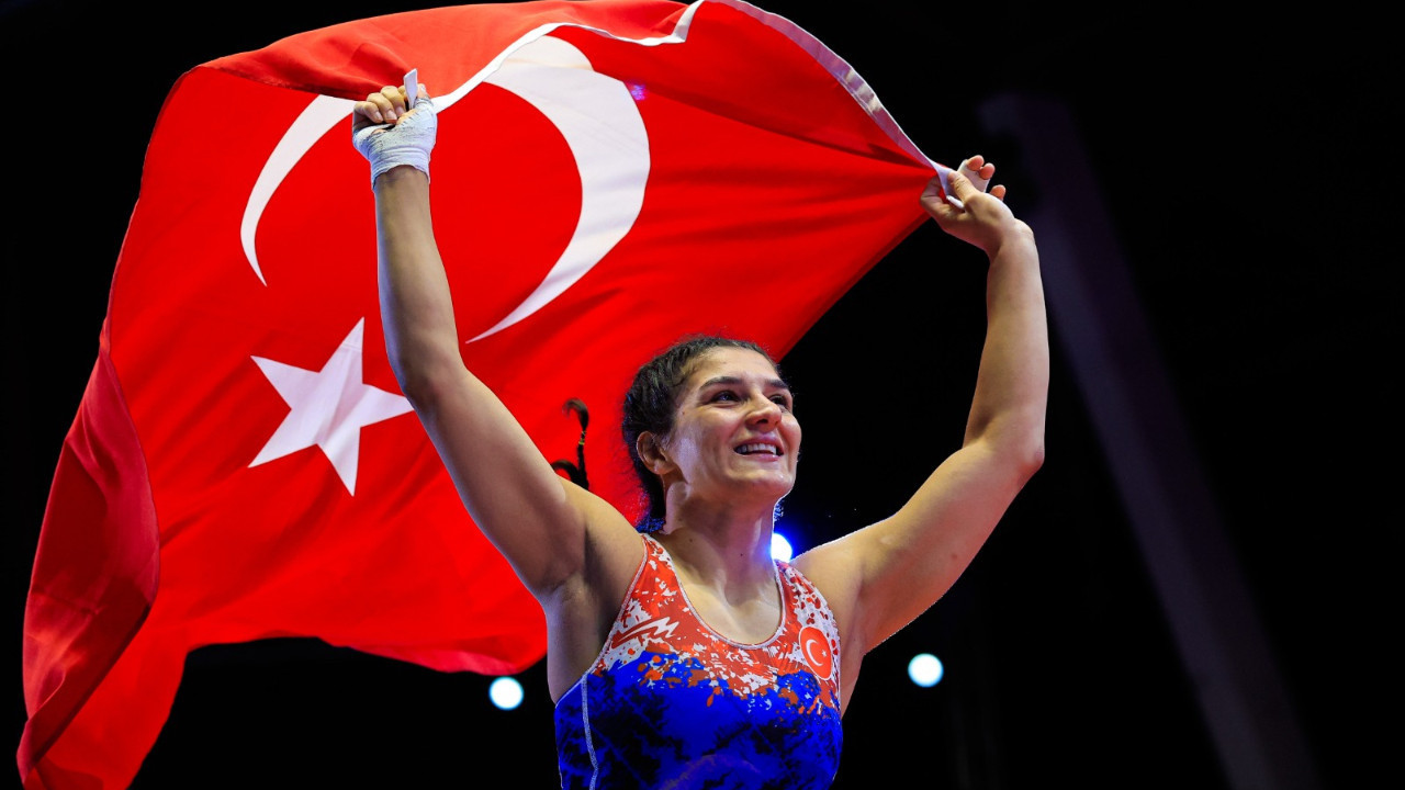 Milli güreşçi Nesrin Baş’tan altın madalya