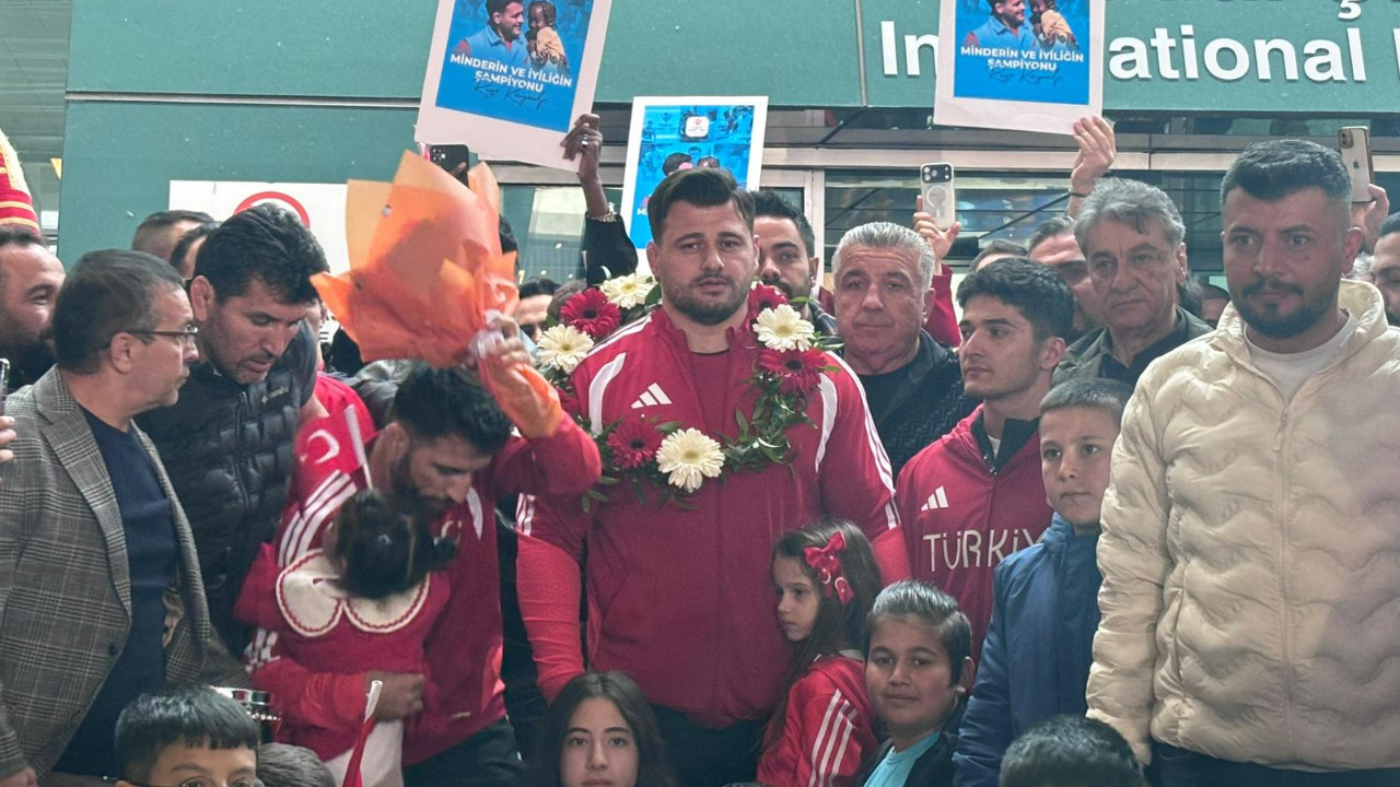 Milli güreşçi Rıza Kayaalp’e Ankara’da coşkulu karşılama