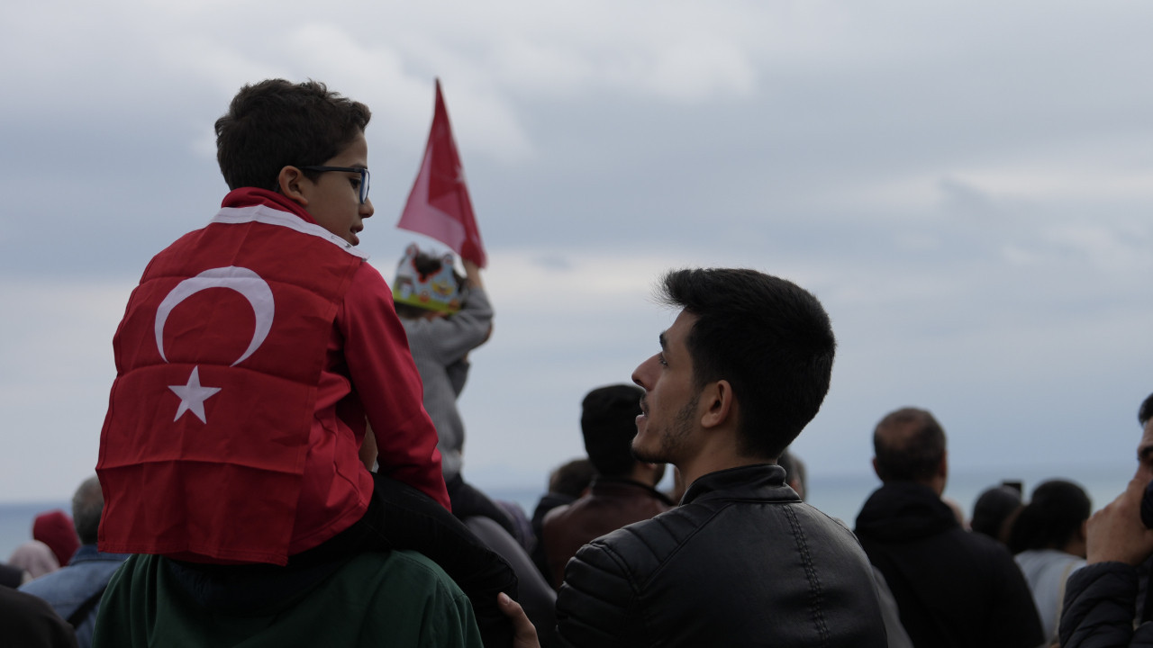 SOLOTÜRK'ten Antalya'da nefes kesen gösteri uçuşu