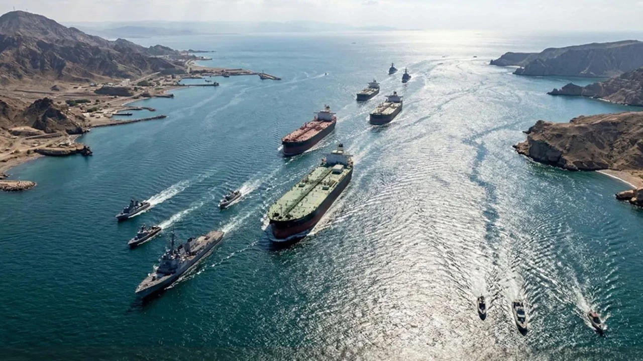 İran açıkladı: 'Hürmüz Boğazı’nı önceki haline döndürmeyeceğiz'