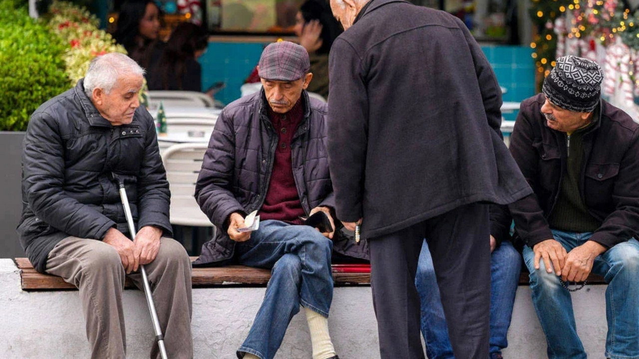 İstanbul’da yaşlılık raporu: Geçim krizi, yoksulluk ve yalnızlık derinleşiyor