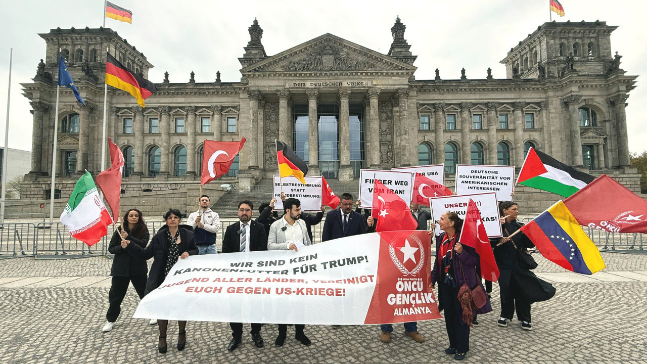 Öncü Gençlik Meclis önünden uyardı: ABD'nin savaşlarına alet olmayın