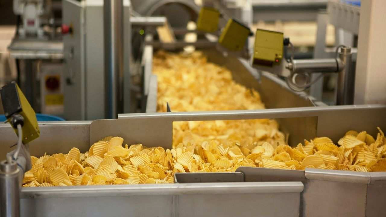 Cips fabrikasında anlaşma sağlandı! İşçi maaşları 110 bin TL oldu