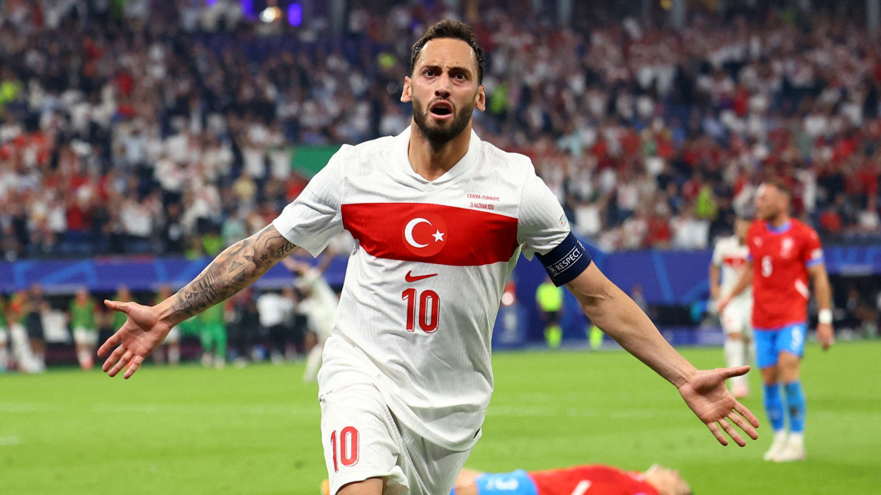 Hakan Çalhanoğlu'na gelen teklifi açıkladı