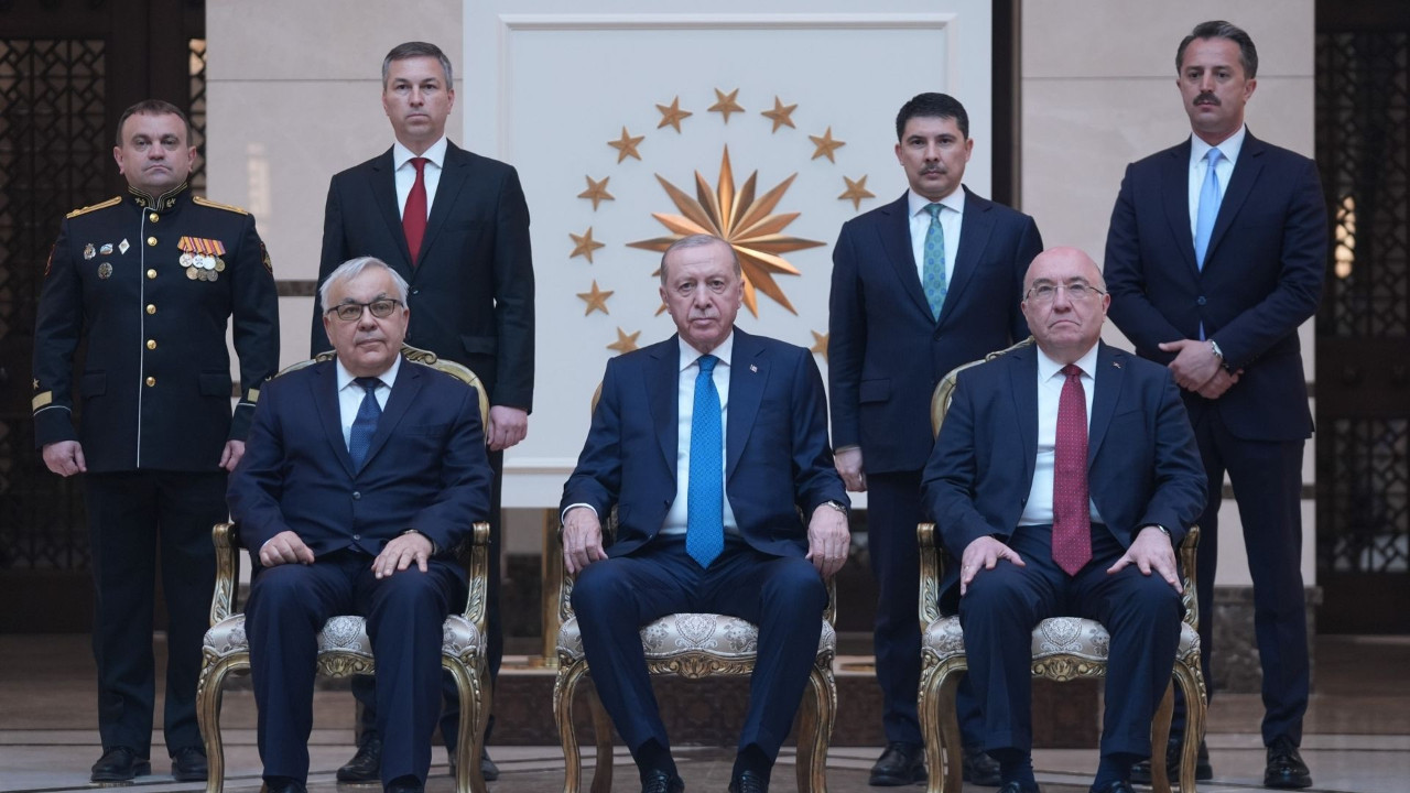 Beş ülkenin büyükelçisinden Cumhurbaşkanı Erdoğan’a güven mektubu