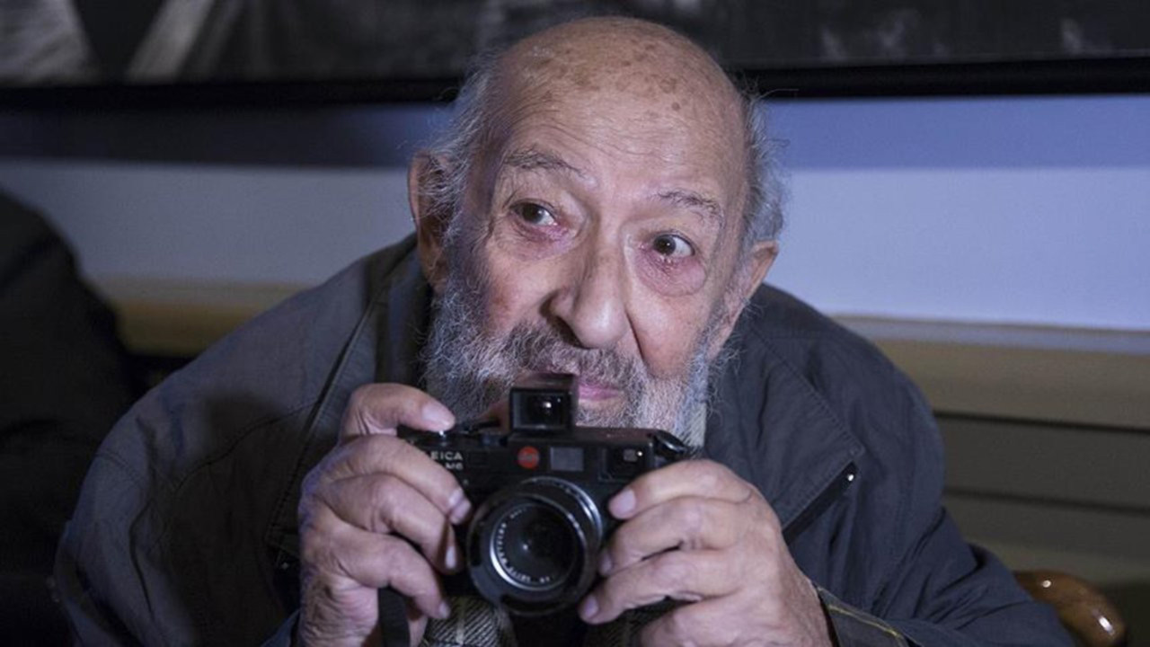 Sosyal medyada Ara Güler’e büyük saygısızlık! Gülümseyin cehalet çekiyor