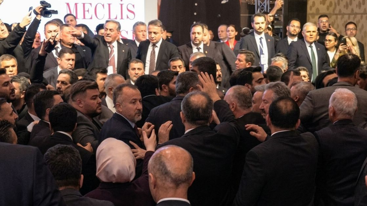 İmamoğlu’nun mektubunun okunduğu toplantıda gerginlik yaşandı