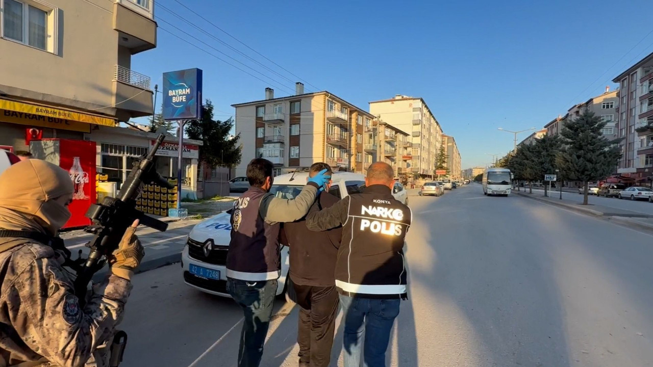 Konya’da zehir tacirlerine eş zamanlı darbe! 32 şüpheli tutuklandı