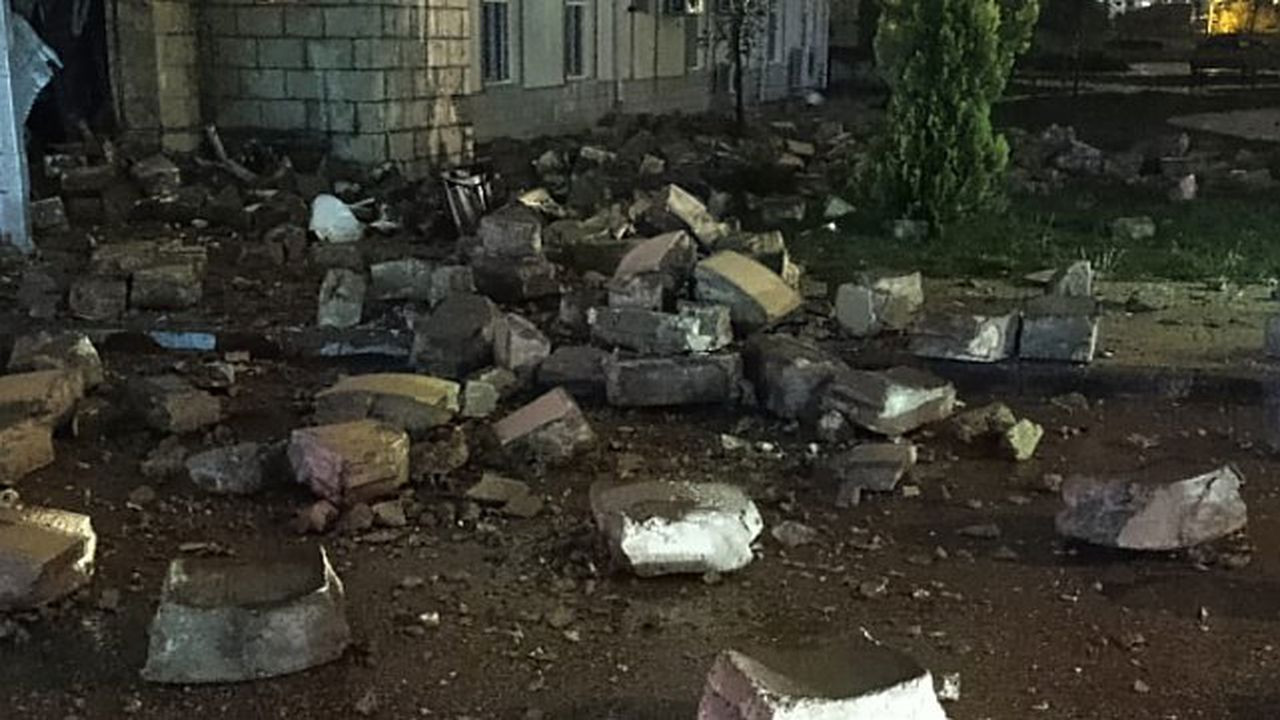 Elazığ’da camiye yıldırım düştü!