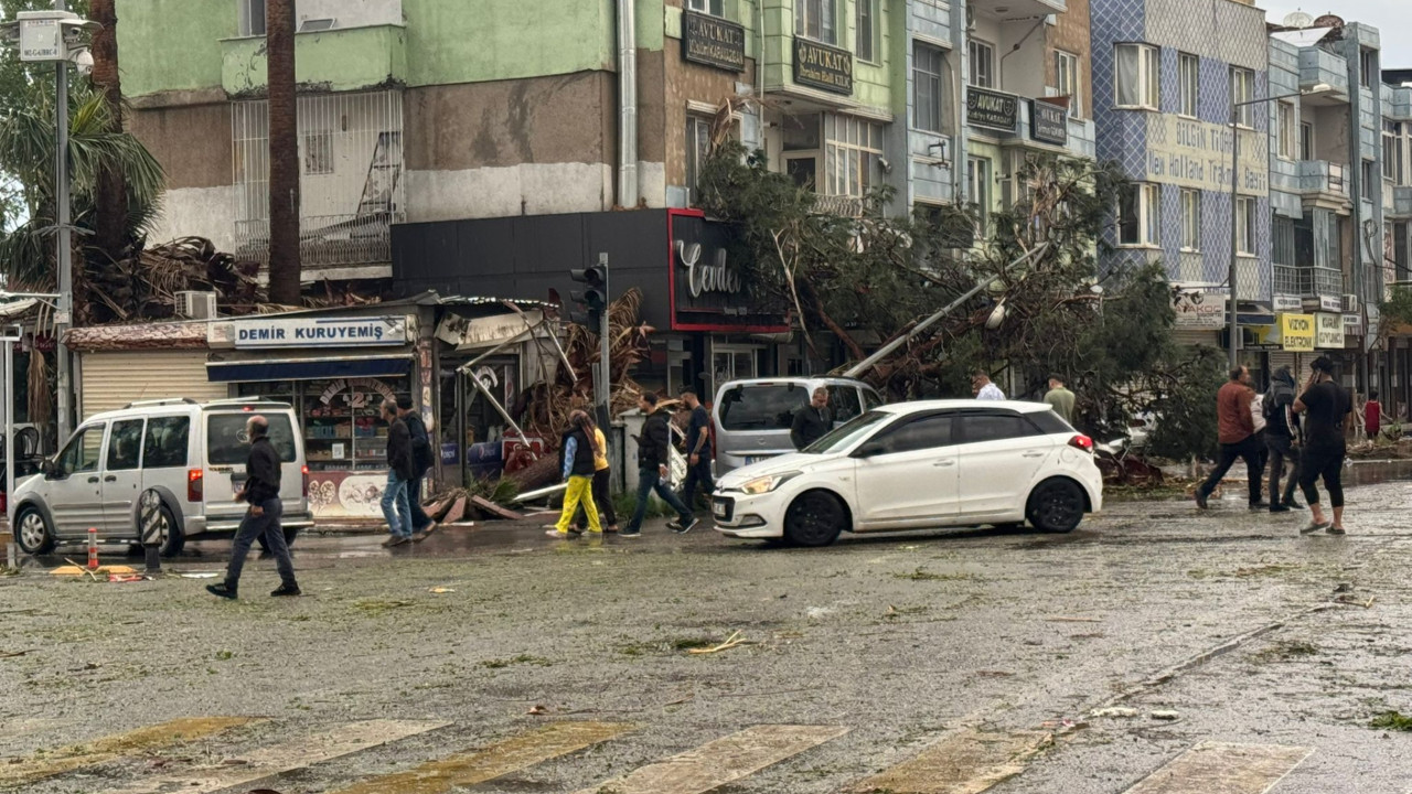 Şanlıurfa'da sağanak ve dolu: 12 yaralı