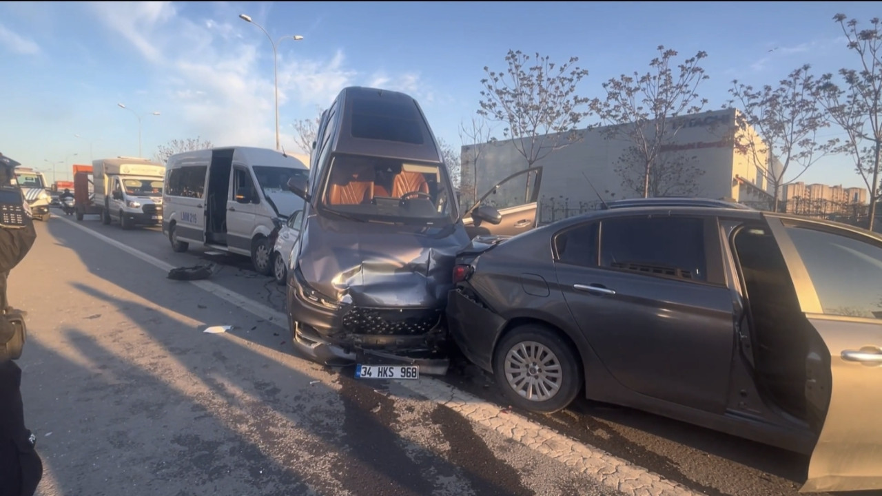 Kartal D-100 Karayolu'nda zincirleme kaza! 5 yaralı var