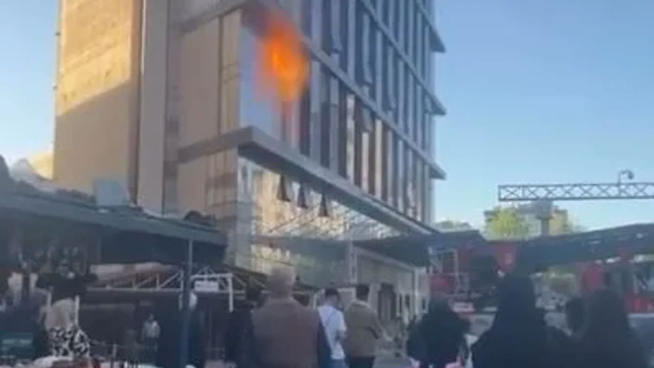 Diyarbakır’da inşaat halindeki otelde yangın