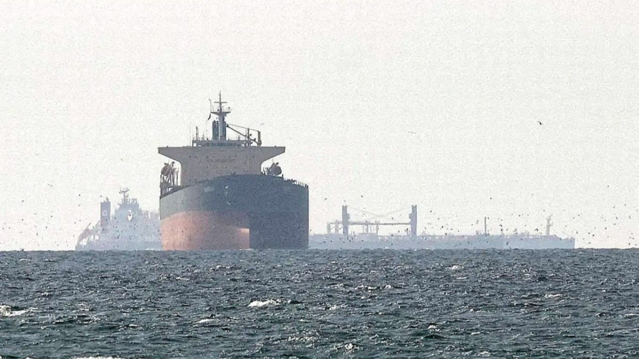 İran'dan operasyonlar: Önce tankere el koydular sonra üç gemiyle ablukayı deldiler