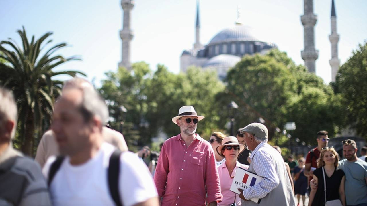 Türkiye’ye en çok o ülkeden turist geliyor! Zirvedeki ülke herkesi şaşırttı