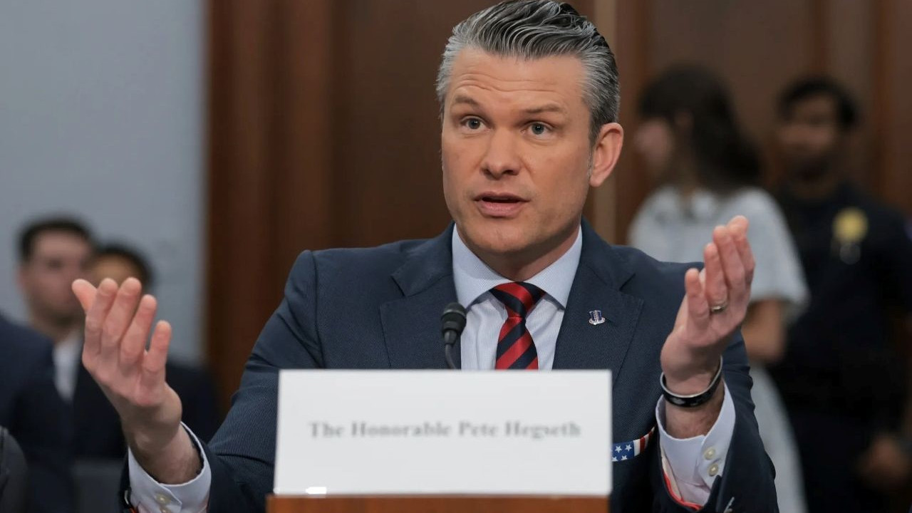 ABD Savaş Bakanı Hegseth Kongrede yine sorguya çekildi