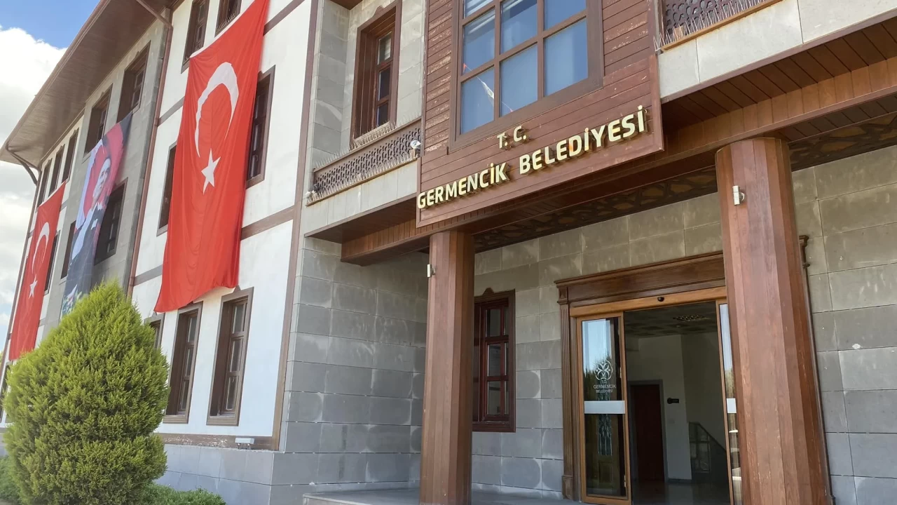 Aydın Germencik Belediyesi'ne operasyon: 3 gözaltı