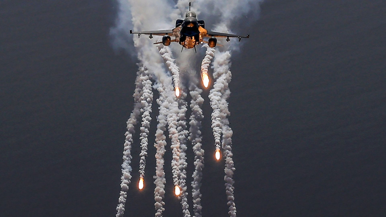 EFES-2026’da nefes kesen tatbikat! Kusursuz bombardıman görsel şölene dönüştü