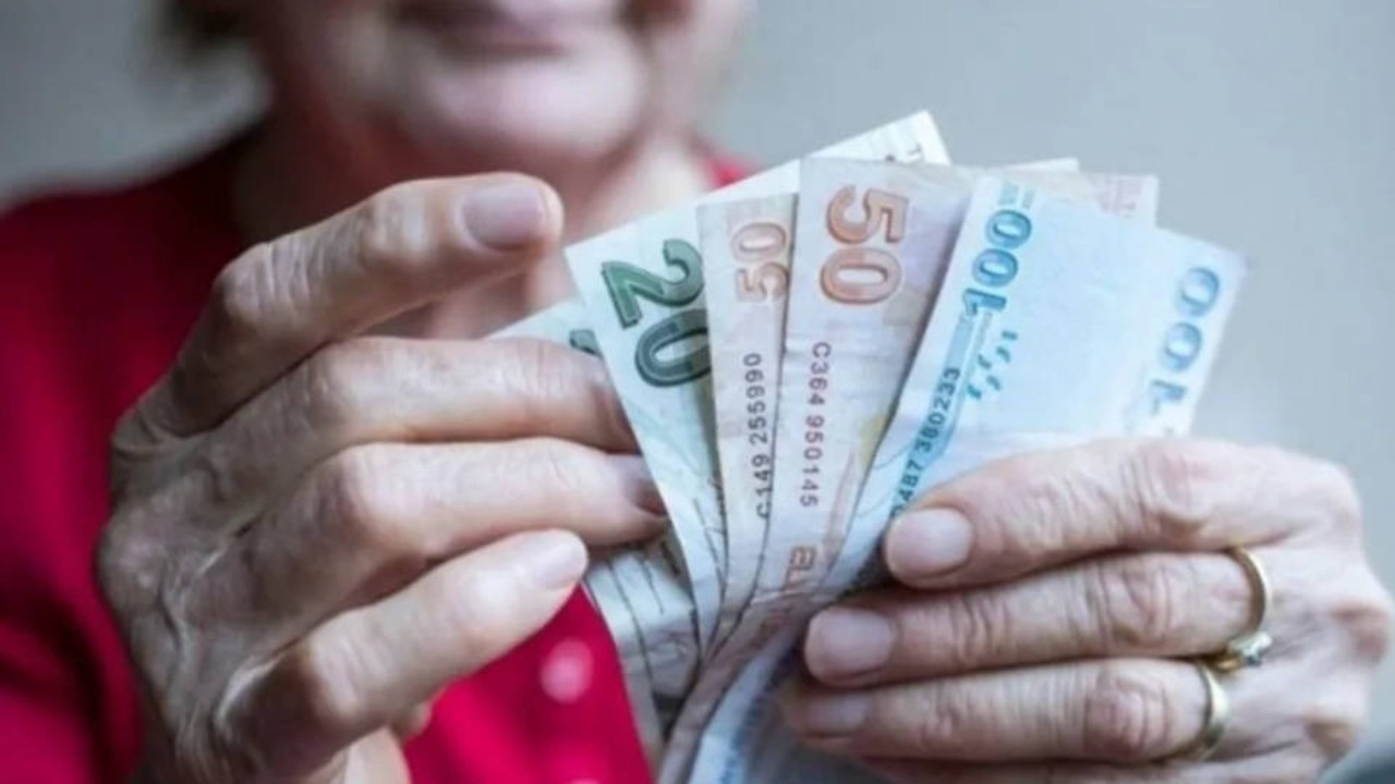Emeklinin gözü bu rakamda! İşte zam için masadaki oran