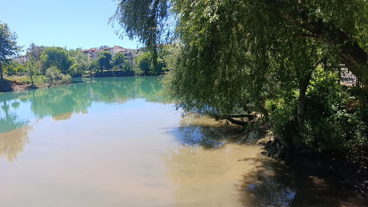 ‘Mavi nurdan bir ırmak’ kahverengiye döndü! Manavgat’ın incisi kirlilikle boğuşuyor