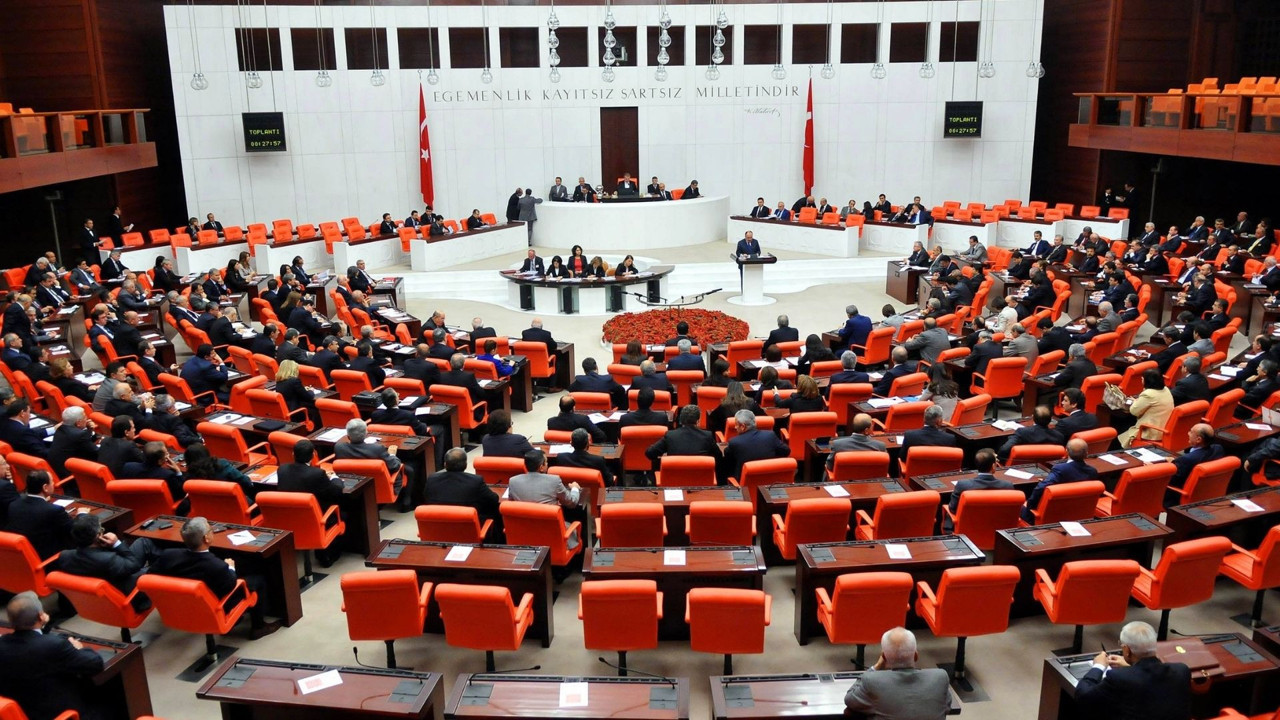 TBMM’de sandalye dağılımında son durum! Seçimden bu yana dengeler değişti