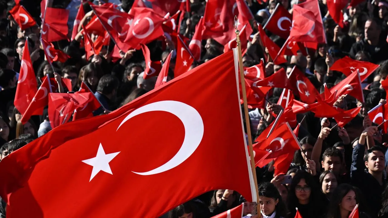 19 Mayıs’ta üniversiteler açık mı? 19 Mayıs’ta okullar, üniversiteler, kamu kurumları tatil mi?