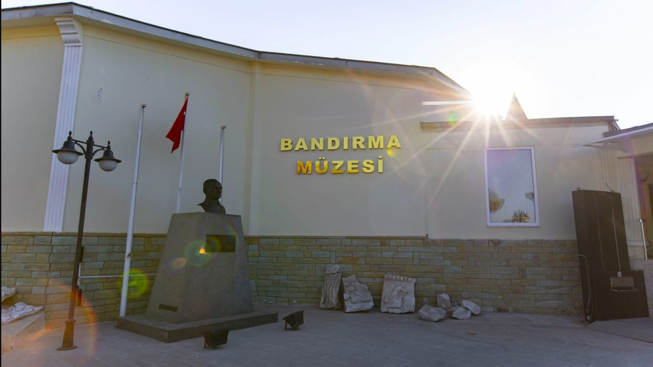 Bandırma’da Müzeler Günü’nde tarih, arkeoloji ve sanat konuşuldu