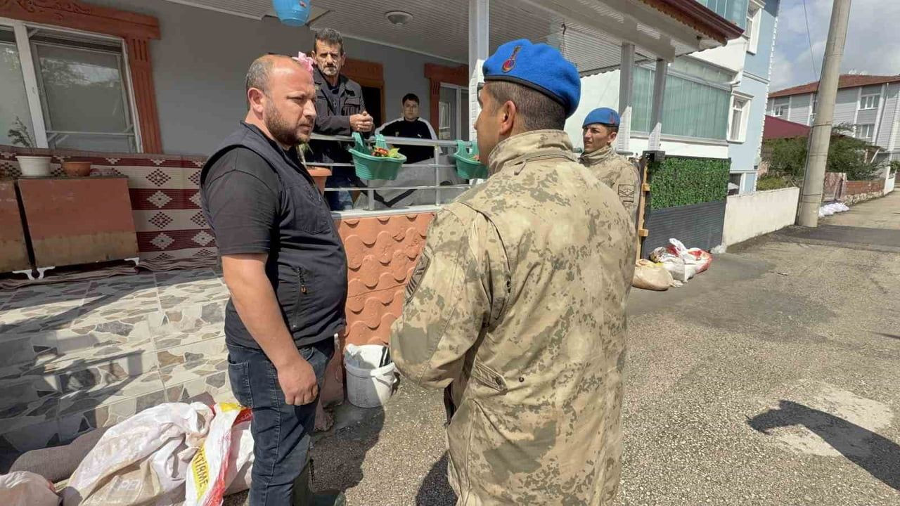 Tokat’ın Turhal ilçesinde geçici tahliye başladı