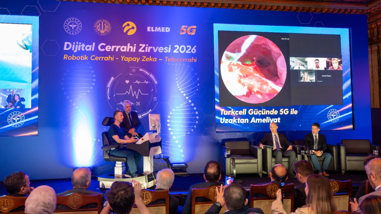 Dünyada ilk: Milli İbni Sina robotuyla 1500 kilometre uzağa böbrek taşı operasyonu