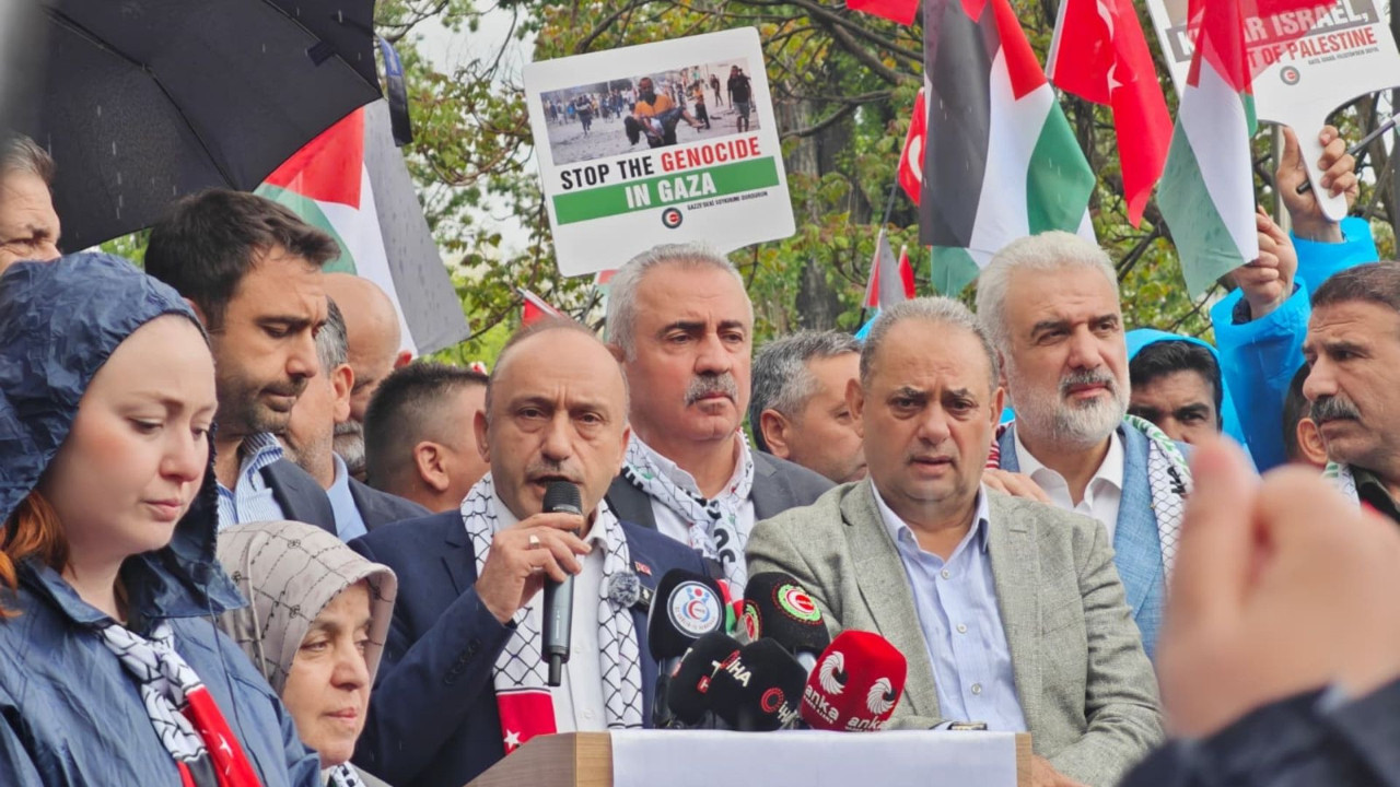 HAK-İŞ’ten İsrail Rezidansı önünde protesto