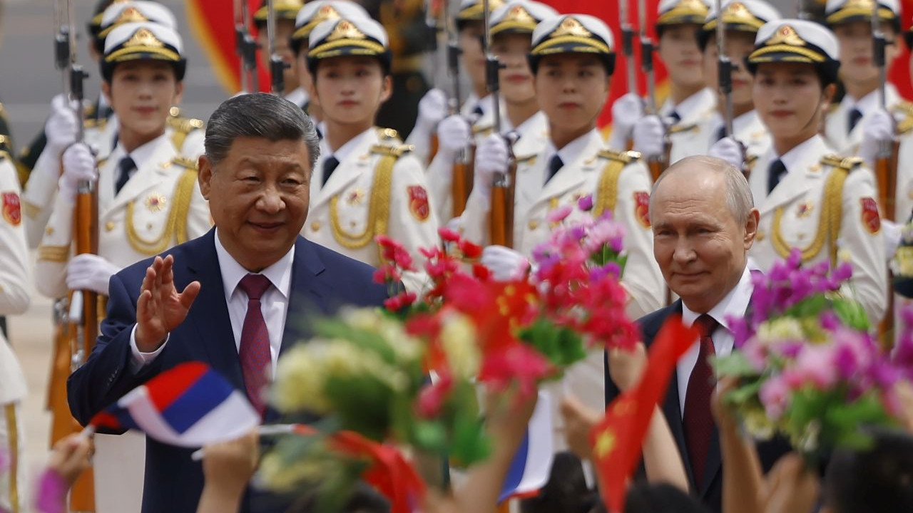 Trump ve Xi'nin ortak bildirisinde ABD'ye yaylım ateşi: 'Trump'ı sandviç yaptılar'