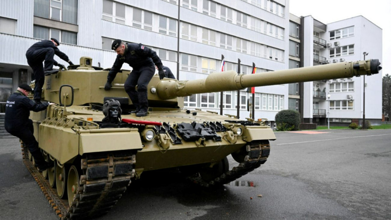 Rusya'nın Berlin Büyükelçisi Neçayev: Alman tankları Kursk'ta sivil halkı hedef alıyor