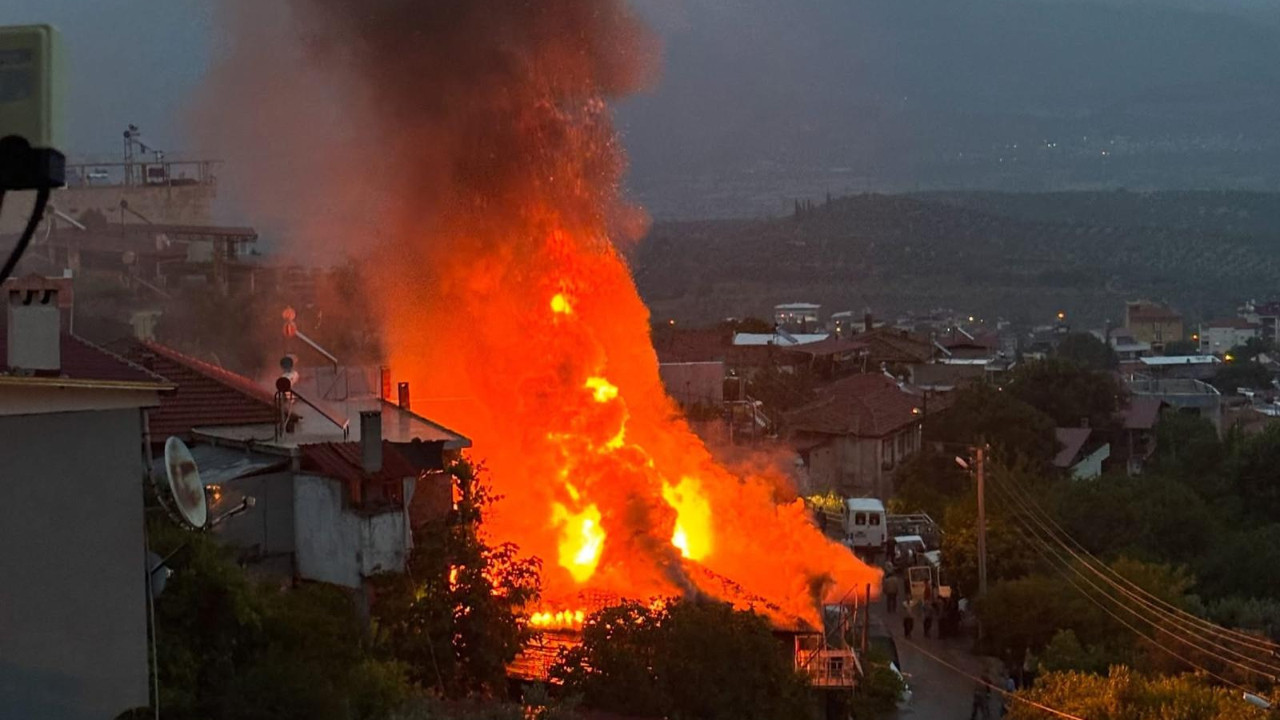 Aydın’da 2 katlı müstakil evde çıkan yangın söndürüldü