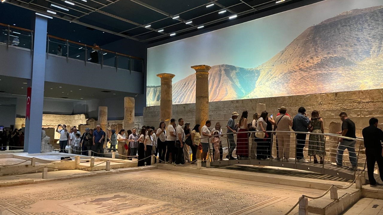 Zeugma Mozaik Müzesi'ne bayram tatilinde ziyaretçi akını