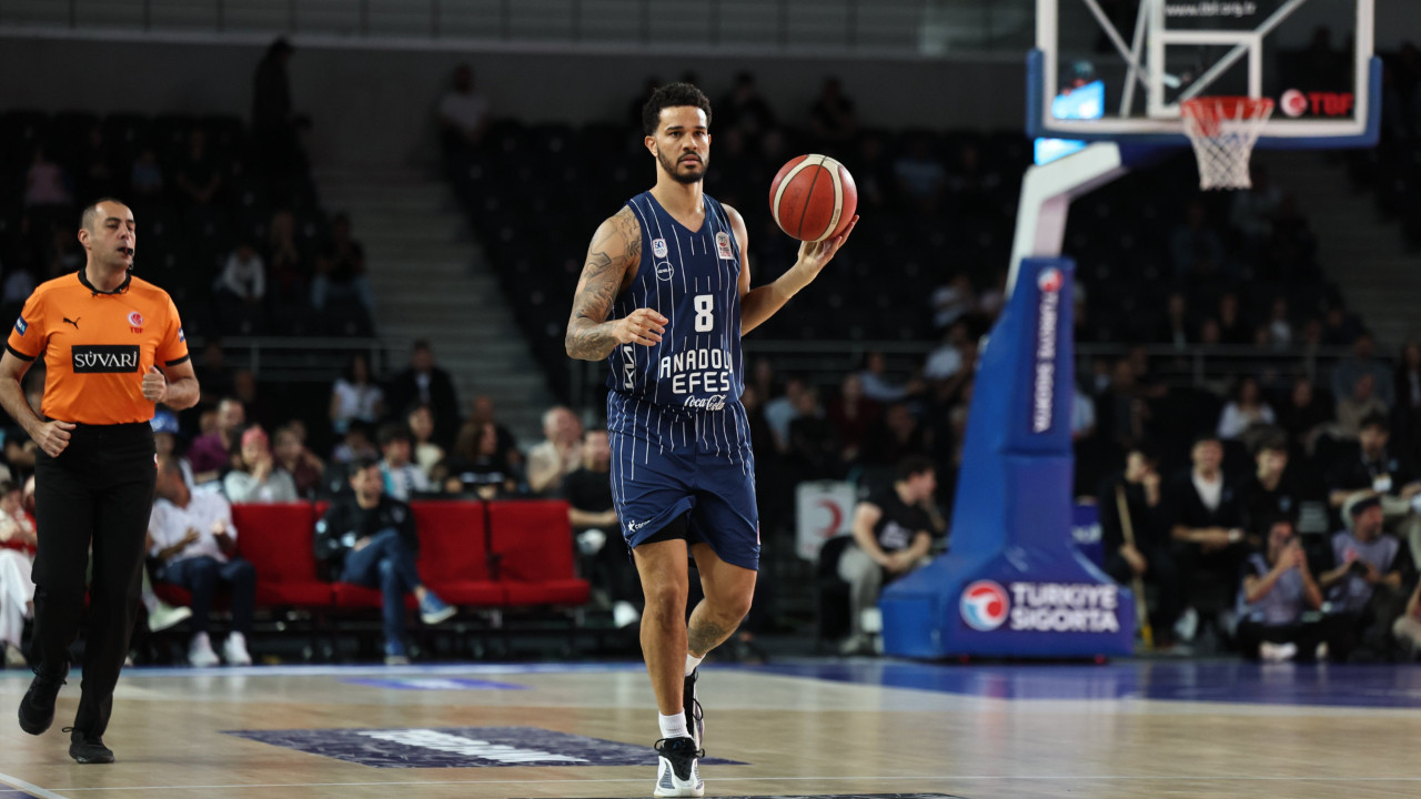 Anadolu Efes yarı finale yükseldi
