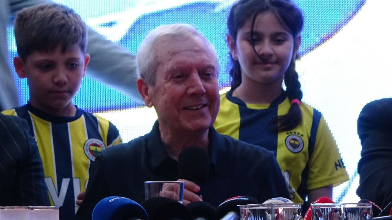 Aziz Yıldırım golcü transferini bitirdi: ‘İki santrfor en geç haftaya açıklanır’