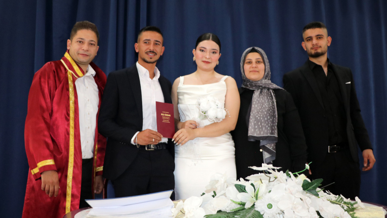Nikah salonlarında '06.06.2026' yoğunluğu! Unutulmaz tarih için aylar öncesinden randevu aldılar