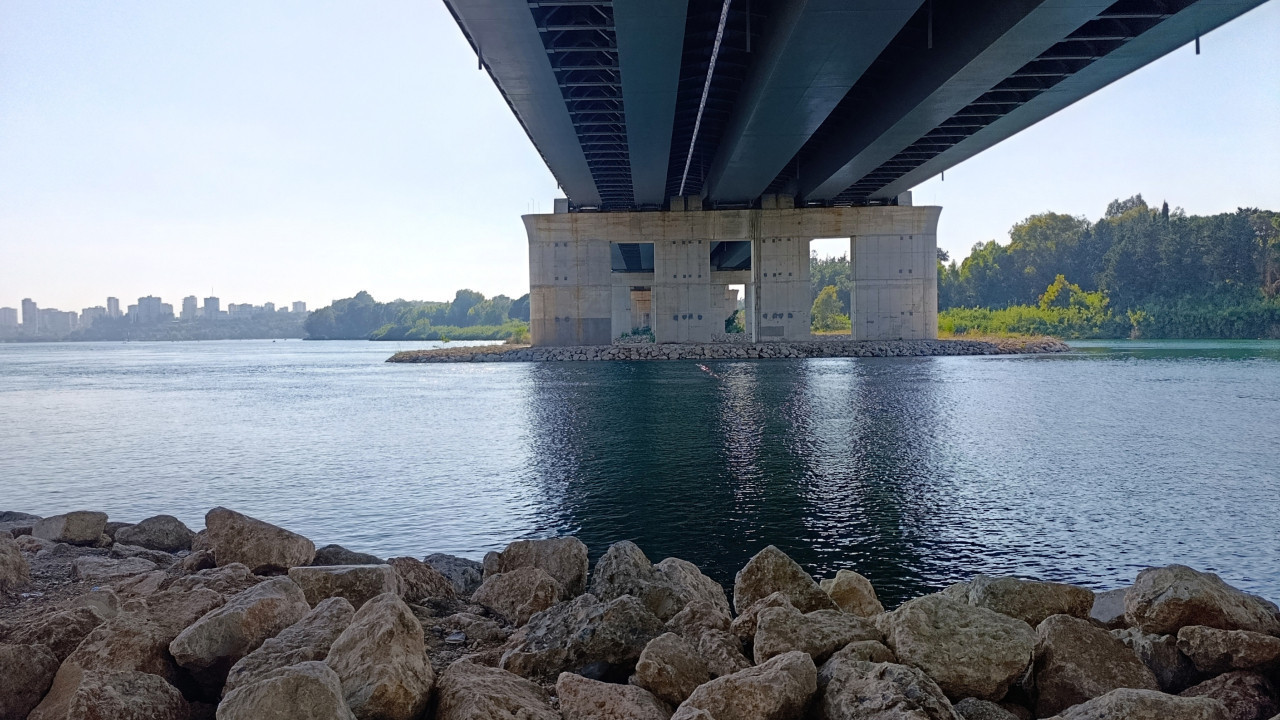 Adana'da nehre giren genç boğuldu