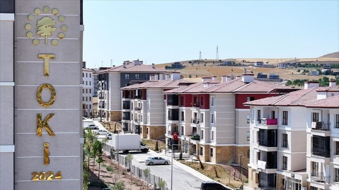 21 bin 400 TL taksitle ev sahibi olma fırsatı: Bakan Kurum p