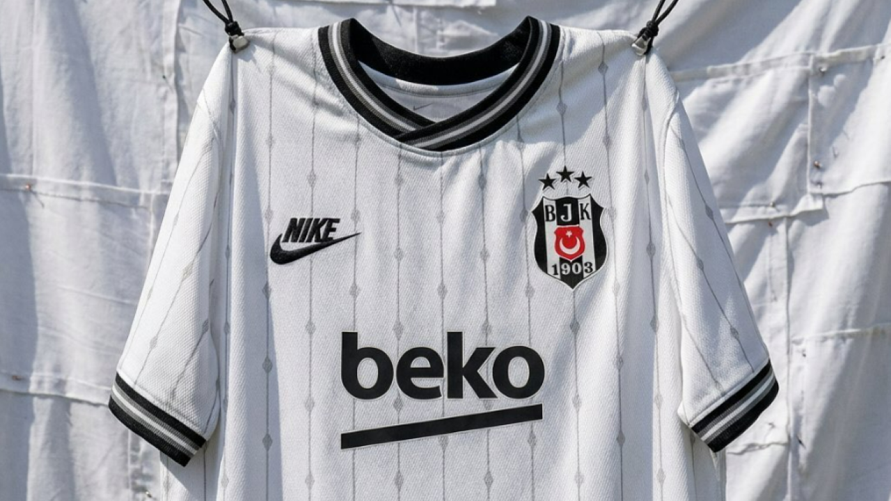 Beşiktaş'a yeni forma sponsoru: 17 yıllık sponsor artık yok