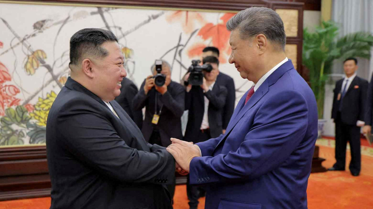 Xi Jinping 7 yıl sonra tekrar KDHC'de: 'İlişkilerde tarihi b