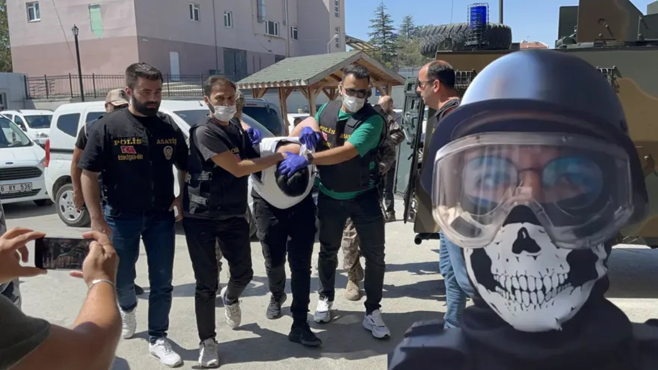 Eskişehir'de Kar maskesi takıp 5 kişiyi bıçaklamıştı. Cezaevinde intihar etti