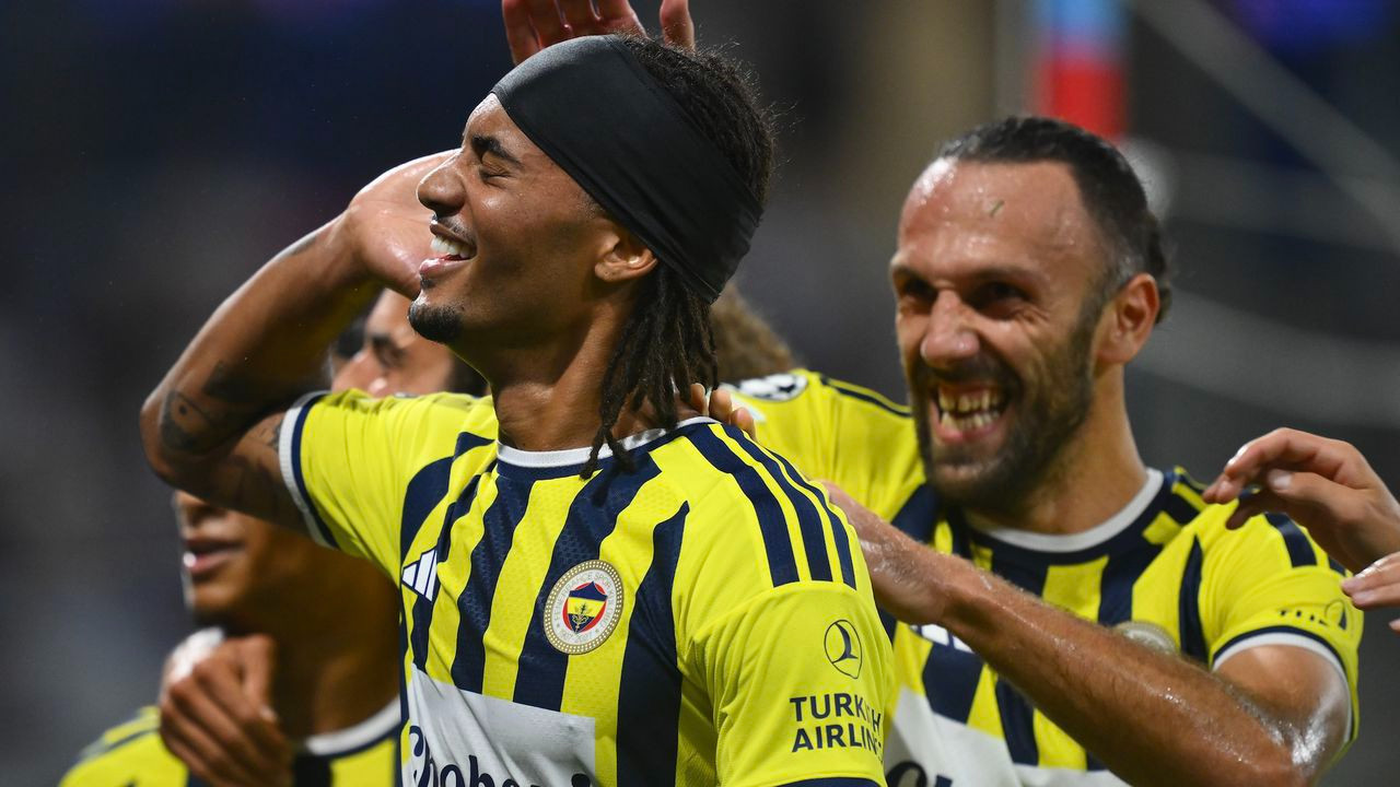 Fenerbahçe, Lyon'u 2-1 mağlup etti: Adını Şampiyonlar Ligi'ne yazdırdı
