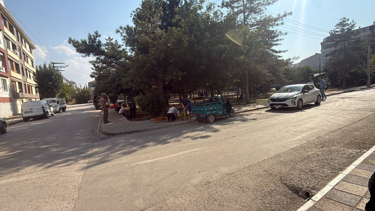 Parkta oturan kişiyi döner bıçağıyla yaralamıştı! Kıskıvrak yakalandı