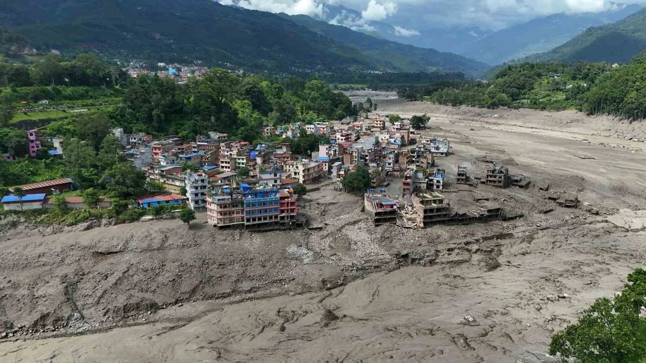 Nepal'de sel felaketi! 157 kişi öldü, binlerce kişi kayıp