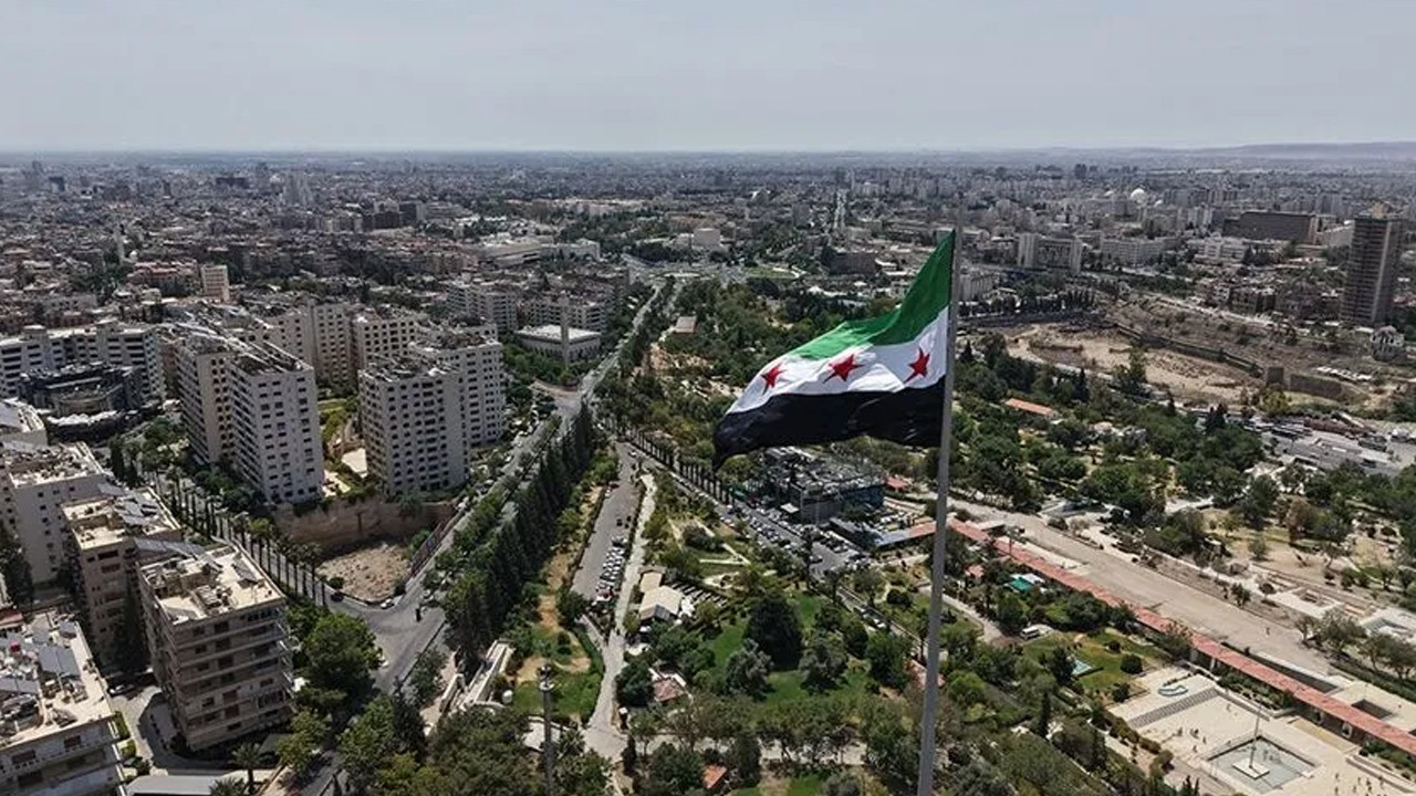 Suriye'de adalet sarayının önünde patlama! 2 kişi öldü