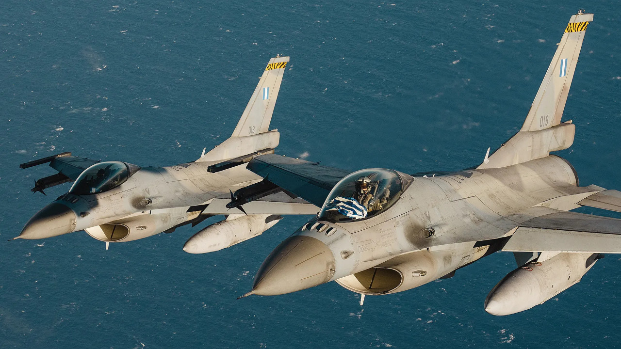 Türk İHA’sı havalandı, Atina iki F-16 yolladı!