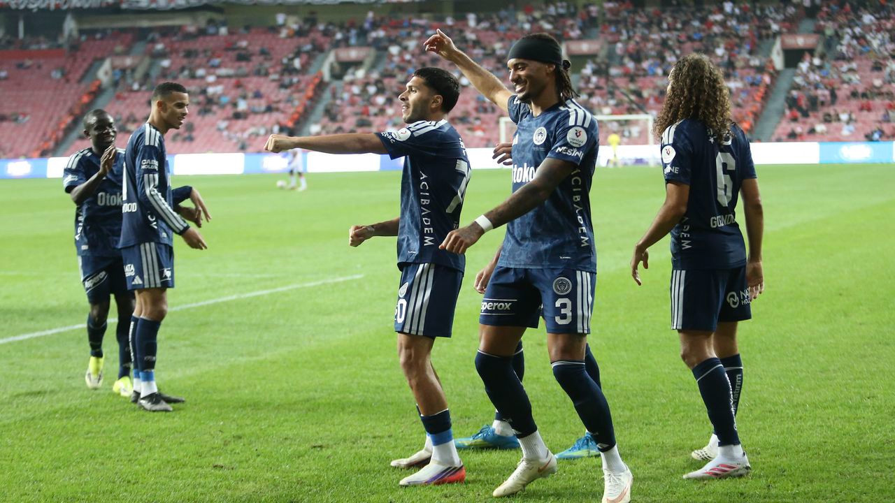Fenerbahçe, Samsunspor'u 2-0 mağlup etti