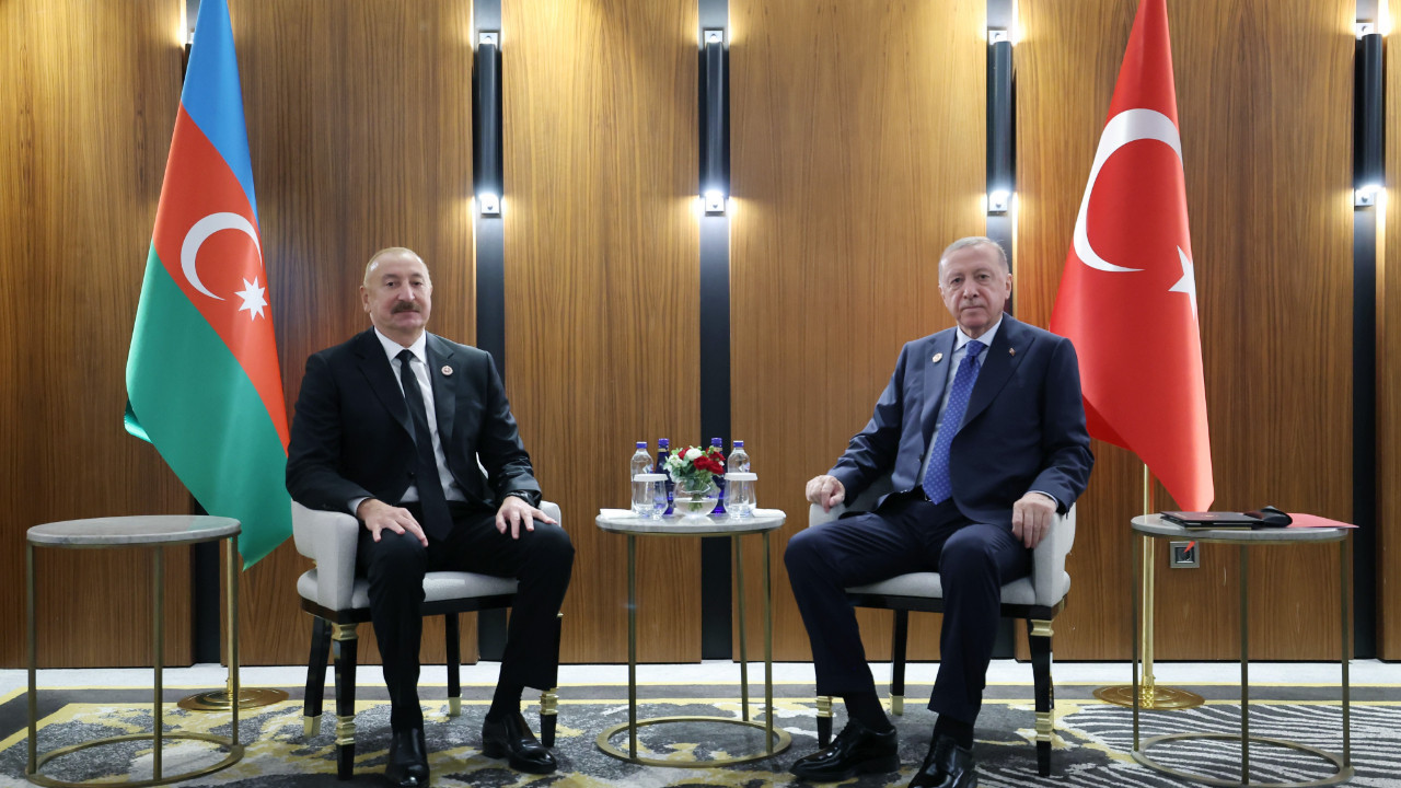 Cumhurbaşkanı Erdoğan, Bişkek’te Aliyev ile bir araya geldi