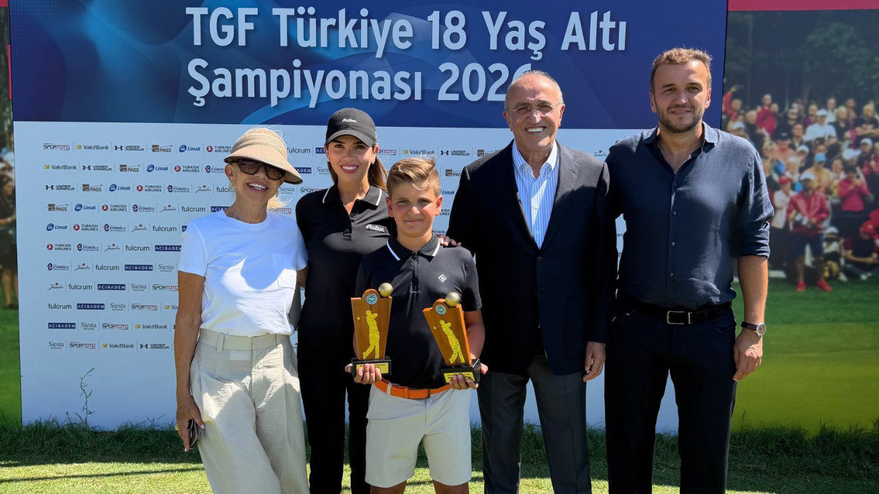 9 yaşındaki Kaan Albayrak’tan çifte şampiyonluk