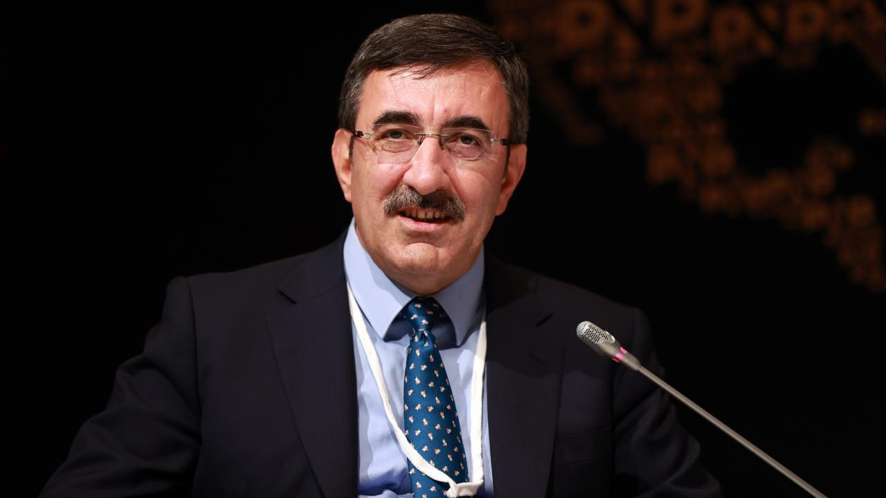 Cevdet Yılmaz'dan enflasyon için kararlılık mesajı